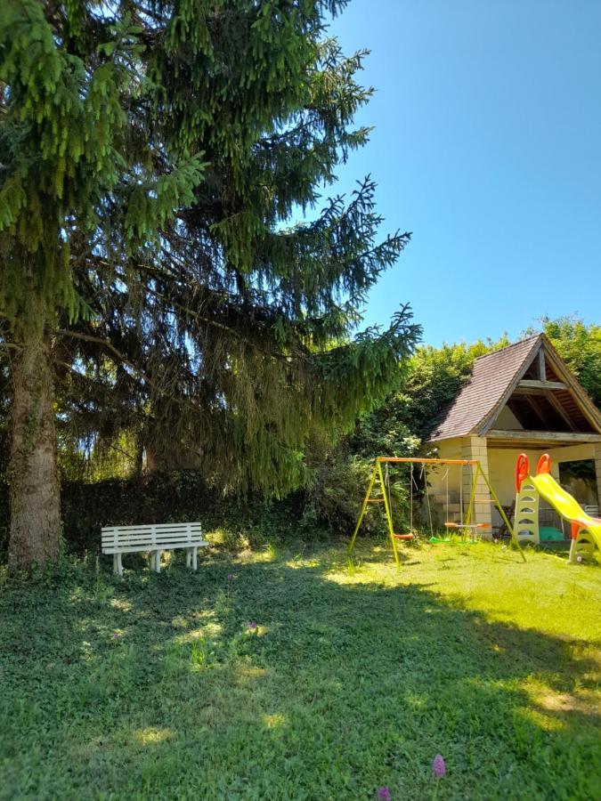 Maison dans écrin de verdure en Périgord noir Saint-Cyprien  Extérieur photo