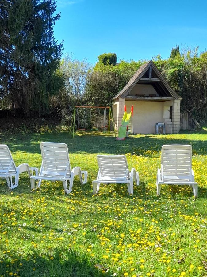 Maison dans écrin de verdure en Périgord noir Saint-Cyprien  Extérieur photo
